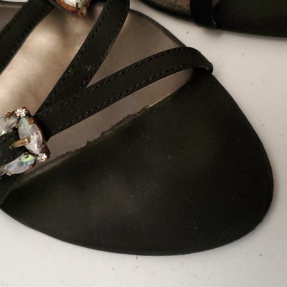 Linea Paolo dress sandals with dainty iridescent gem embellished buckles - Picture 4 of 10